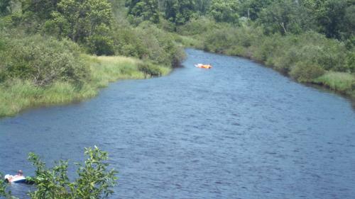 Lazy river